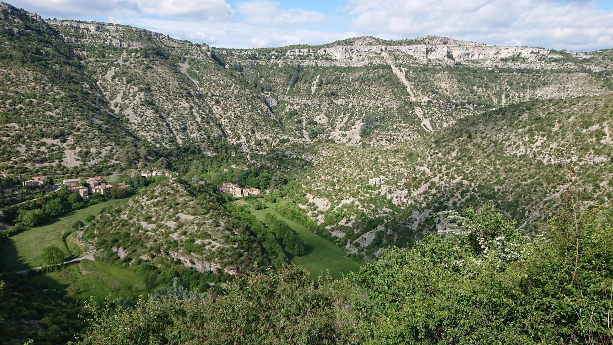 Gite En Cevennes Du Sud, Bergerie Restauree Au Rez De Jardin D'Une Bastide Avec Piscine, Vue Exceptionnelle, Authenticite Et Confort Saint-Laurent-le-Minier Exterior foto